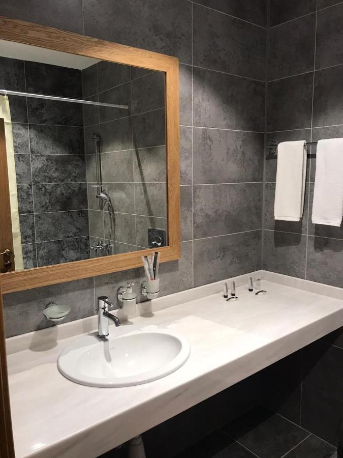 Jj Hotel Астана Екстер'єр фото