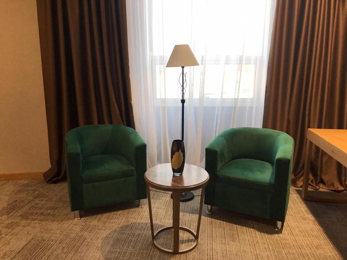 Jj Hotel Астана Екстер'єр фото