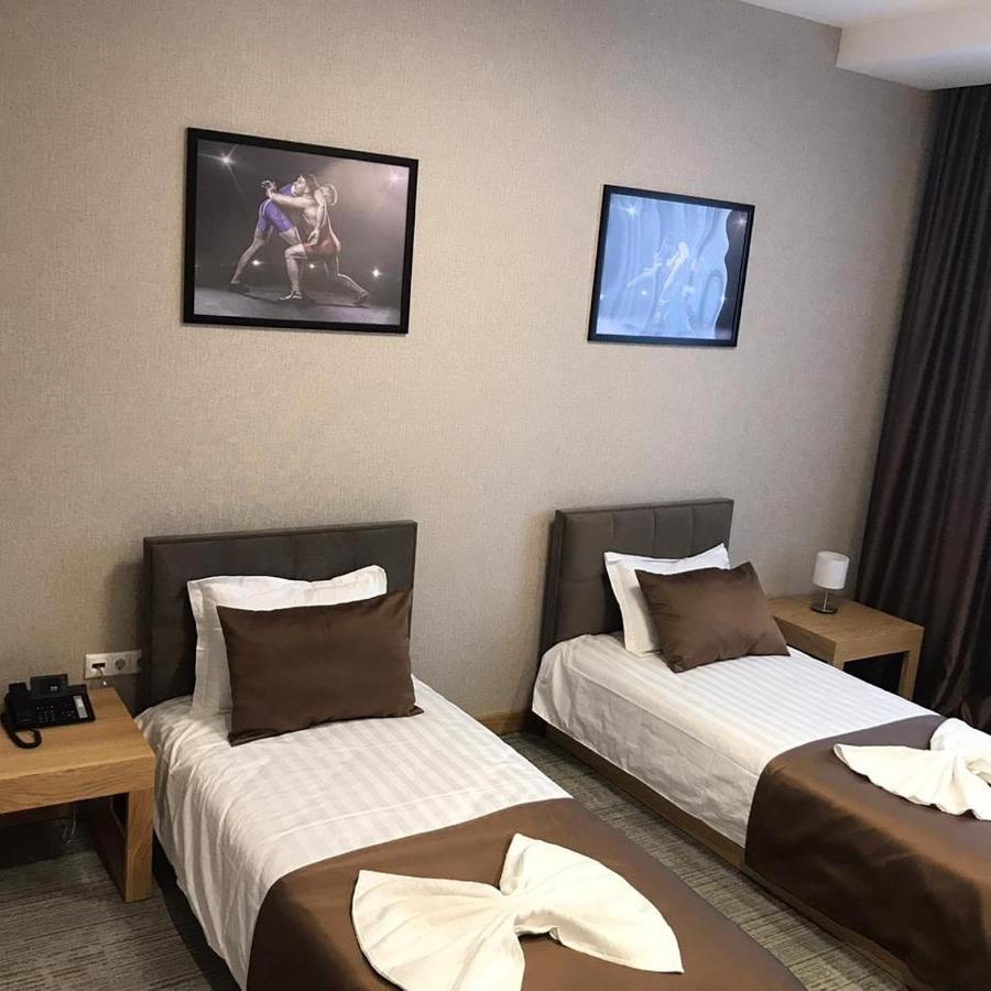 Jj Hotel Астана Екстер'єр фото